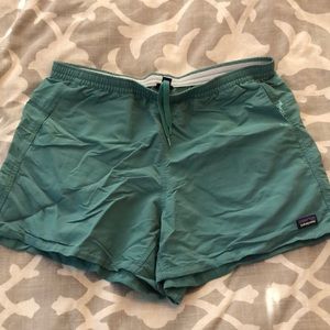 Patagonia baggies 5”